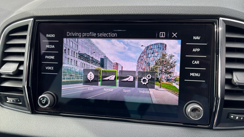 Skoda Karoq 1.5 TSI SE L 5dr Petrol Estate